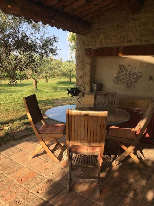 Gite Des Amis Domaine De Mas Caron Caromb Bagian luar foto