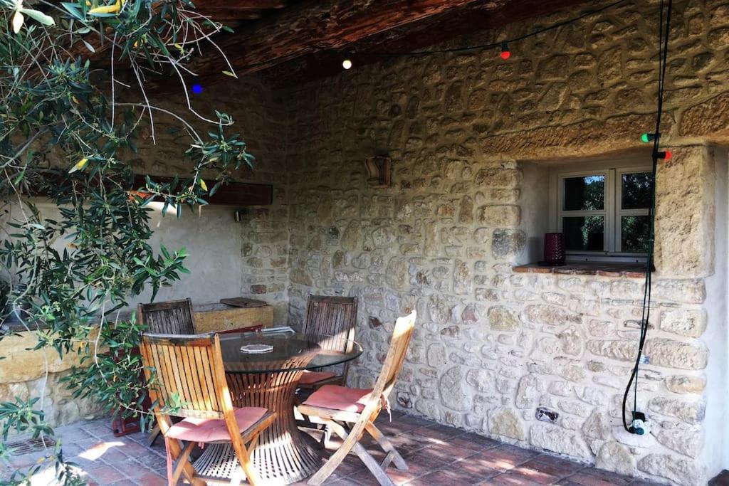 Gite Des Amis Domaine De Mas Caron Caromb Bagian luar foto